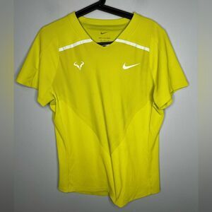 Nike Court Rafa Nadal Dri-FIT ADV Tennis Shirt Volt Men’s Size Medium